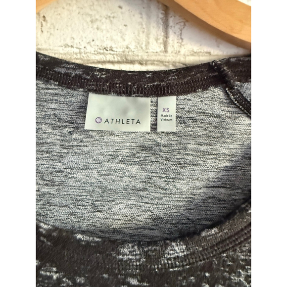 NWOT Athleta Womens Black No Sweatin Sharkbite Marble Pullover size XS - Picture 3 of 5